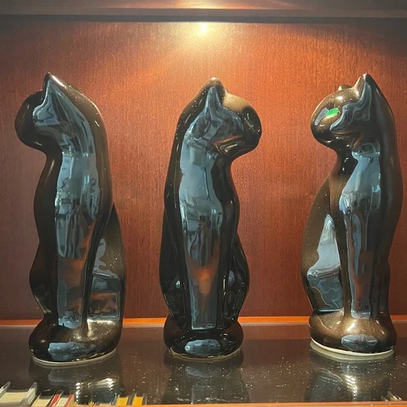 3 Green Eyed Black Cats - Picture 2 of 9